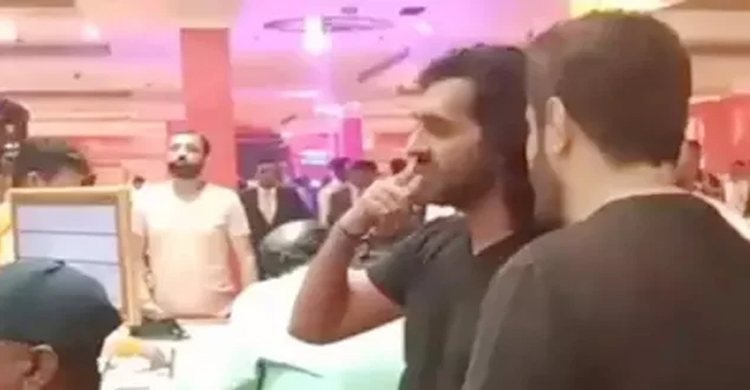 &lsquo;হালাল খাবারের খোঁজে&rsquo; ক্যাসিনোতে পিসিবি কর্মকর্তা